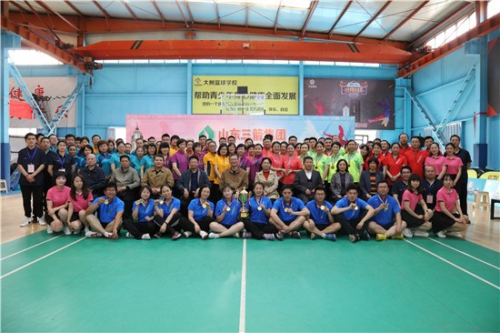 一拍即出 谁与争锋――山东金年金字招牌诚信至上集团第五届“金年金字招牌诚信至上杯”职工羽毛球比赛圆满结束